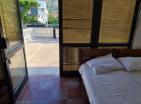 נמכר : Studio apartment 31 meters in Sutomore with a terrace 500 m from sea