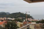 נמכר : Apartment in Petrovac with 2 bedrooms with sea view in a complex with pool