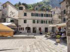 נמכר : Space for shop in Kotor, Old Town on crowded street